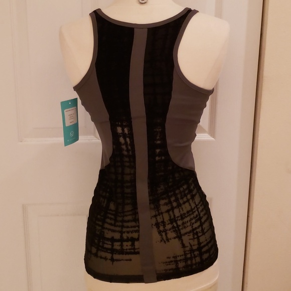 Brazil Wear Workout Tank Top with Mesh Back - Picture 3 of 4